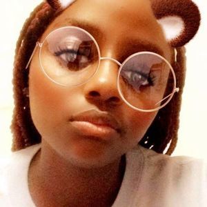 Meet your Posher, Dayshara